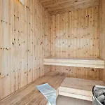 Beautiful In With Sauna 布拉万德
