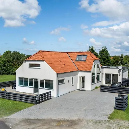 Holiday home Gorgeous In With Indoor Swimming Pool