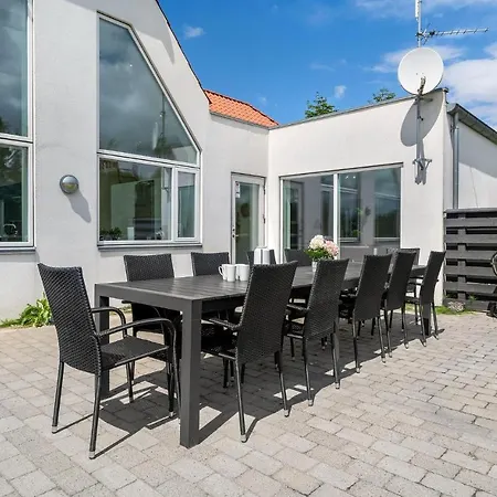 Gorgeous In With Indoor Swimming Pool *