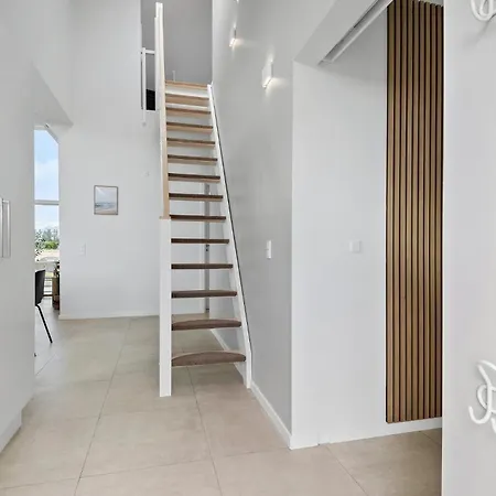 Gorgeous In With Indoor Swimming Pool Holiday home *