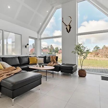 Beautiful In With Sauna *